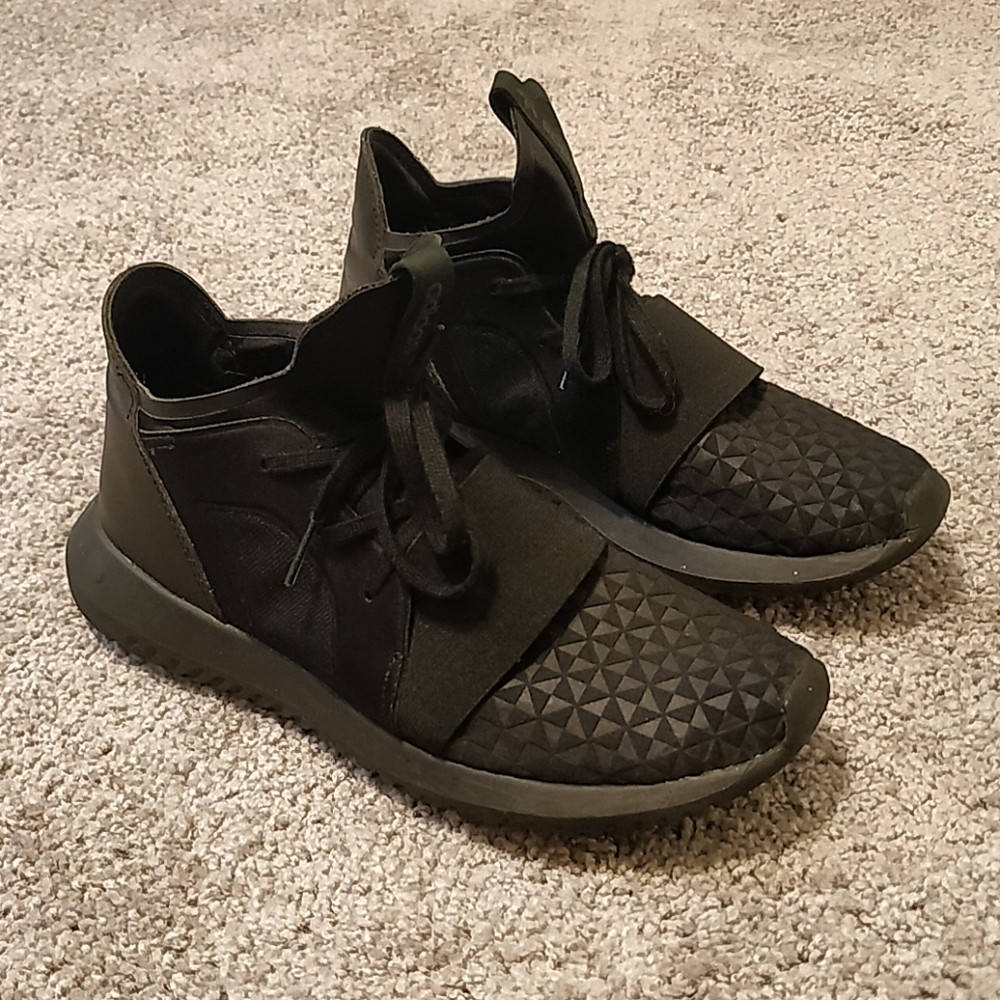 Adidas Tubular Sneakers
